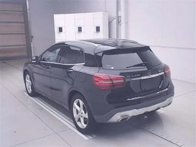 MERCEDES BENZ GLA