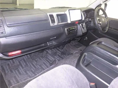 TOYOTA HIACE