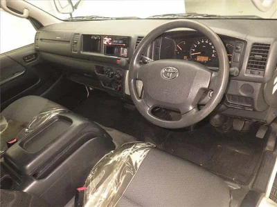 TOYOTA HIACE
