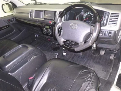 TOYOTA REGIUS ACE VAN