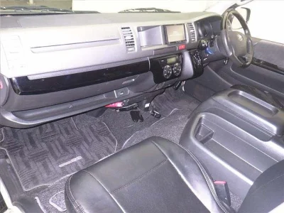 TOYOTA REGIUS ACE VAN