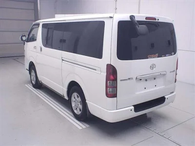 TOYOTA REGIUS ACE VAN