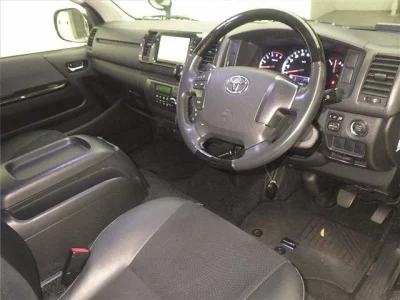 TOYOTA REGIUS ACE VAN