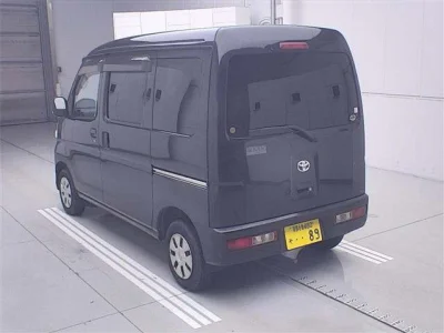 TOYOTA PIXIS VAN