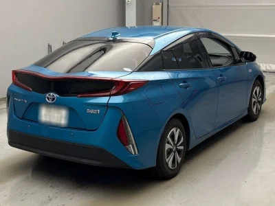 TOYOTA PRIUS PHV