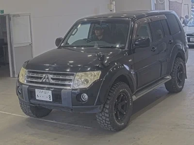 MITSUBISHI PAJERO