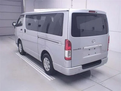 TOYOTA REGIUS ACE VAN