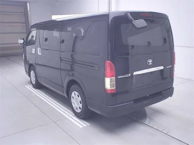 TOYOTA REGIUS ACE VAN