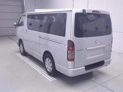 TOYOTA REGIUS ACE VAN