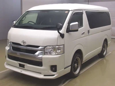 TOYOTA HIACE