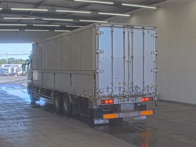 MITSUBISHI FUSO SUPER GREAT