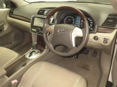 TOYOTA PREMIO