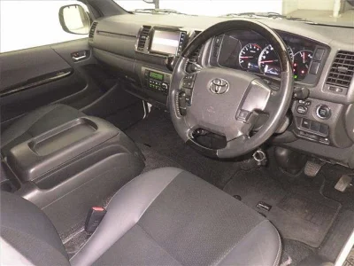 TOYOTA REGIUS ACE VAN
