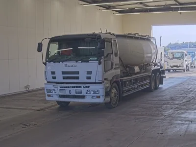 ISUZU GIGA