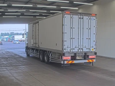 ISUZU GIGA