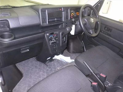 TOYOTA PIXIS VAN