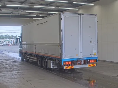 MITSUBISHI FUSO SUPER GREAT