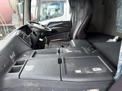 MITSUBISHI FUSO SUPER GREAT