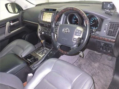 TOYOTA LAND CRUISER