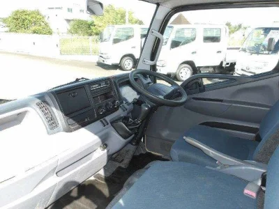 MITSUBISHI CANTER