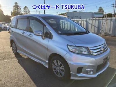 HONDA FREED SPIKE