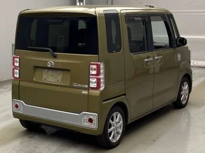 DAIHATSU WAKE