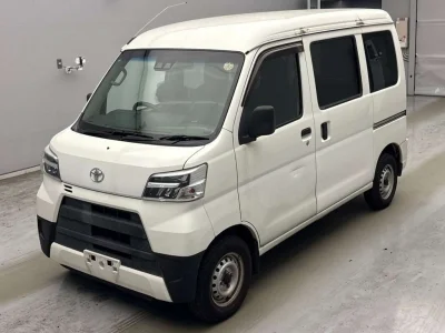 TOYOTA PIXIS VAN
