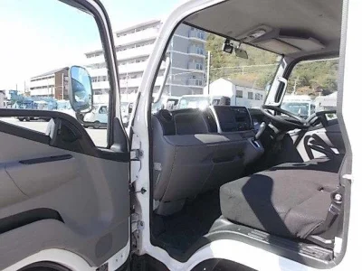 MITSUBISHI CANTER