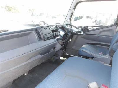 MITSUBISHI CANTER