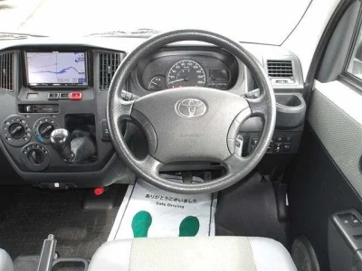 TOYOTA TOWN ACE VAN 4