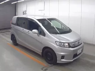 HONDA FREED SPIKE