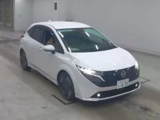 NISSAN AURA