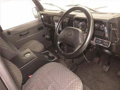 LAND ROVER DEFENDER
