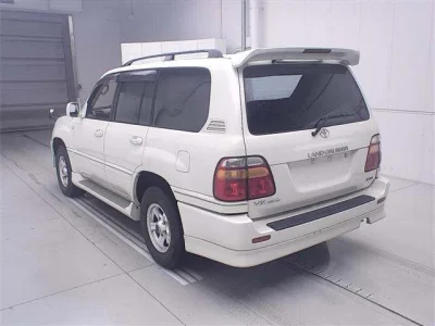 TOYOTA LAND CRUISER