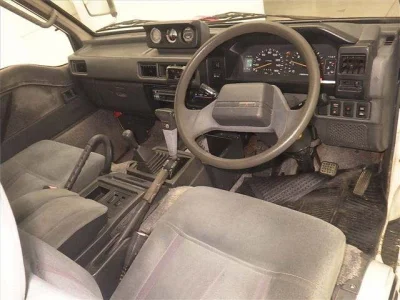 MITSUBISHI DELICA WAGON
