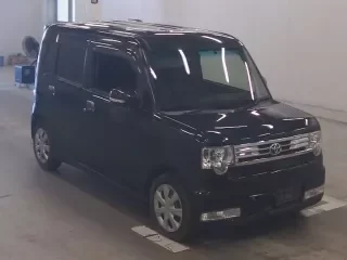 TOYOTA PIXIS SPACE