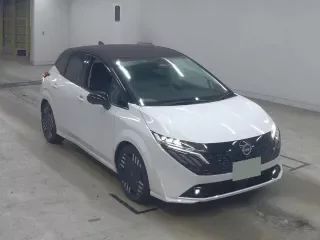 NISSAN AURA