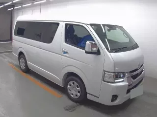 TOYOTA HIACE