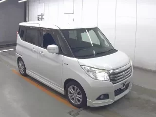 MITSUBISHI DELICA D2