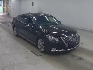 TOYOTA CROWN MAJESTA