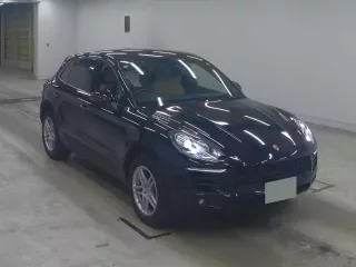 PORSCHE MACAN 1