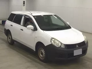 MITSUBISHI LANCER VAN 1