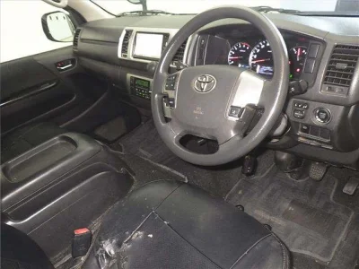 TOYOTA REGIUS ACE VAN