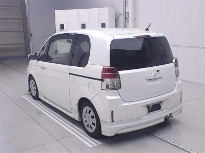 TOYOTA SPADE