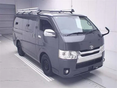TOYOTA REGIUS ACE VAN