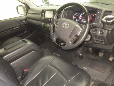 TOYOTA REGIUS ACE VAN