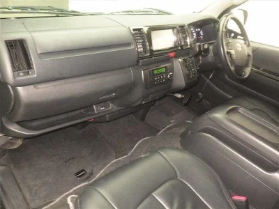 TOYOTA REGIUS ACE VAN