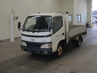 TOYOTA DYNA