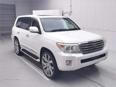 TOYOTA LAND CRUISER
