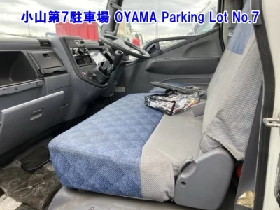 MITSUBISHI CANTER